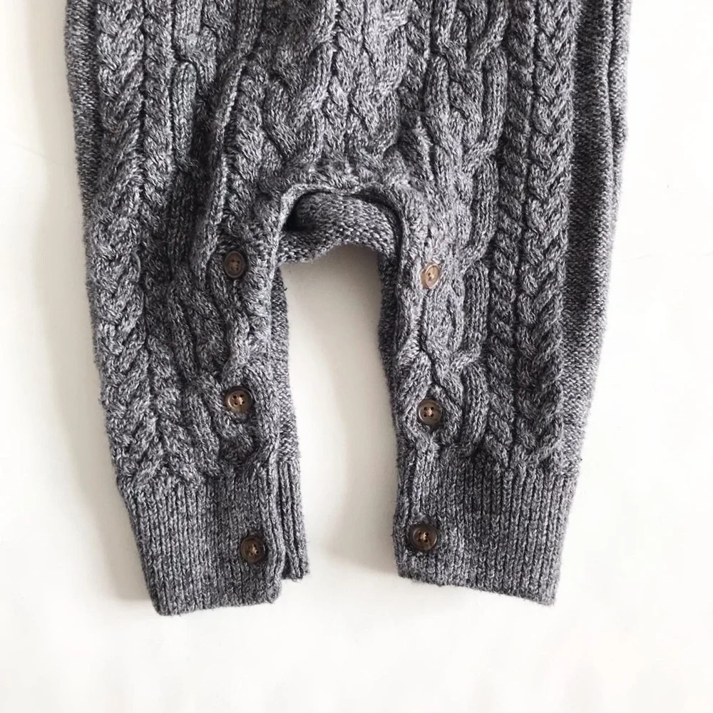 Babygap gray cable knit sherpa collar jumper EUC 0-3 months